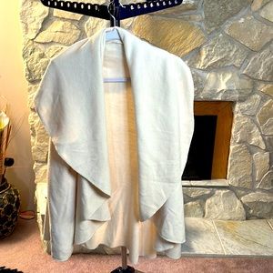 Cream Sleevesless Knit Cardi